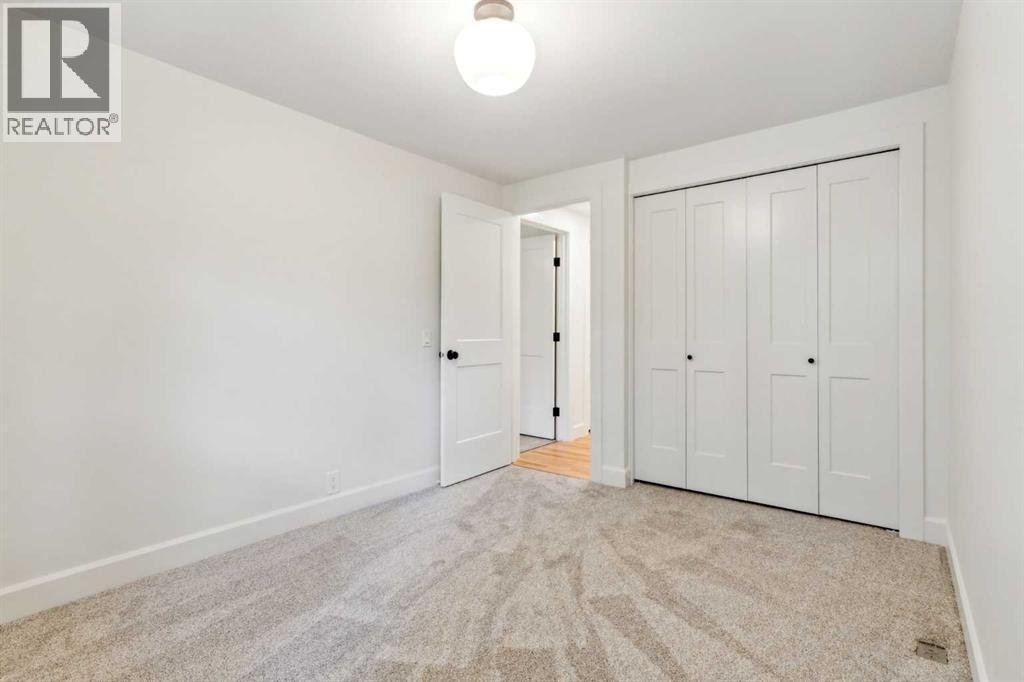 Single Family House for Sale in  Point Mckay Gardens NW Point McKay Calgary 