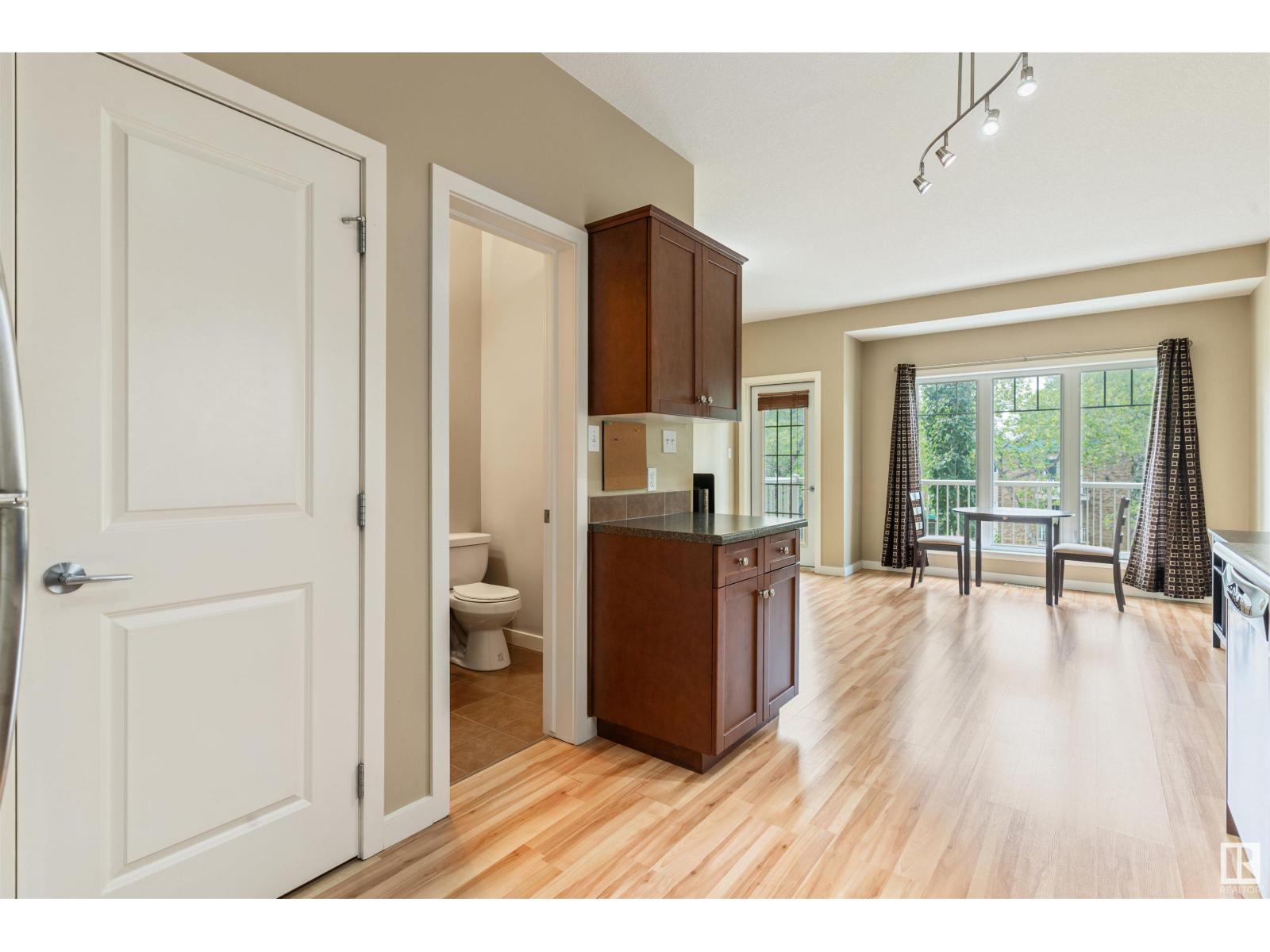 Photo 13 of 6 11913 103 St Nw Nw, Edmonton AB