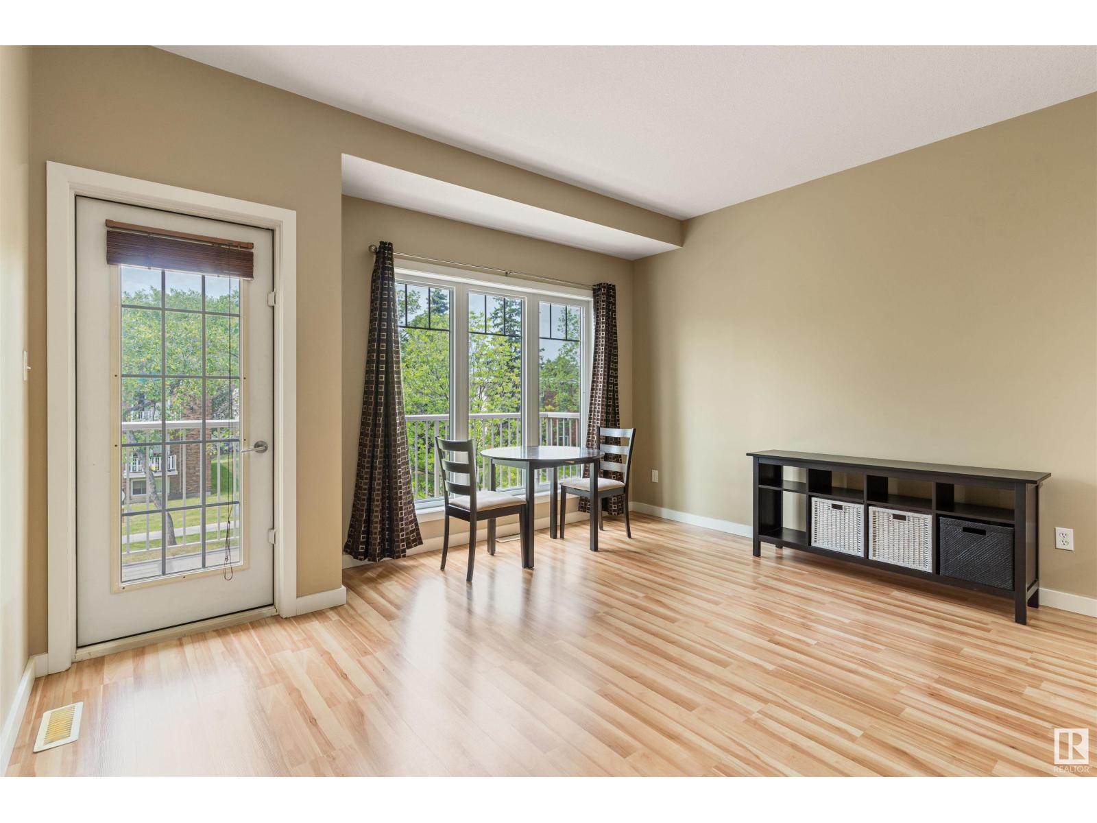 Photo 17 of 6 11913 103 St Nw Nw, Edmonton AB