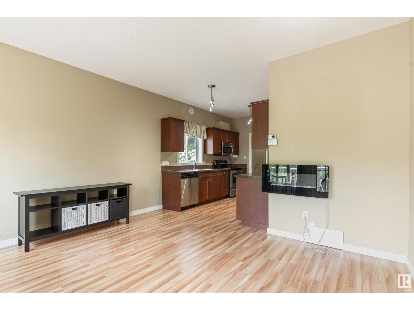Photo 38 of 6 11913 103 St Nw Nw, Edmonton AB
