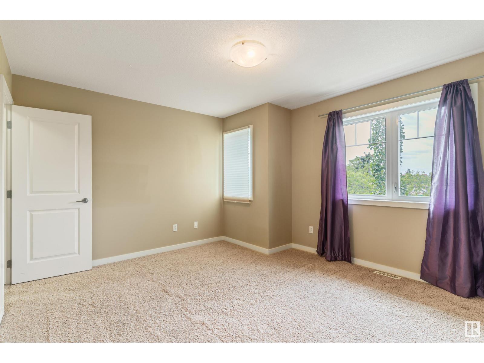 Photo 10 of 6 11913 103 St Nw Nw, Edmonton AB