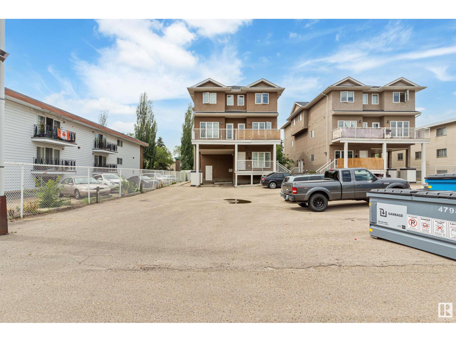 Photo 8 of 6 11913 103 St Nw Nw, Edmonton AB