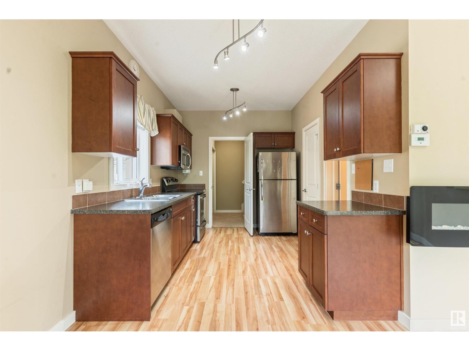 Photo 16 of 6 11913 103 St Nw Nw, Edmonton AB