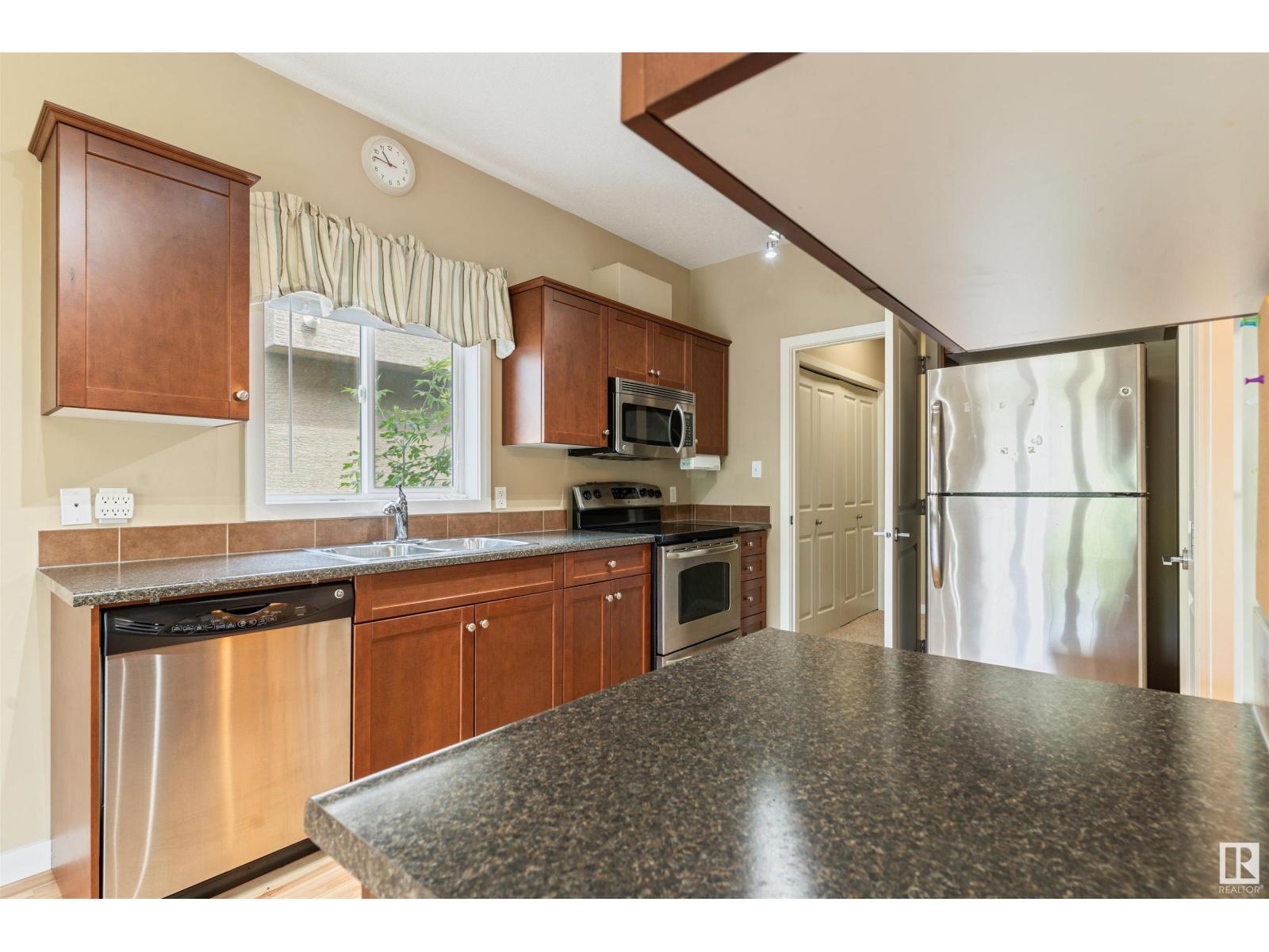 Photo 35 of 6 11913 103 St Nw Nw, Edmonton AB