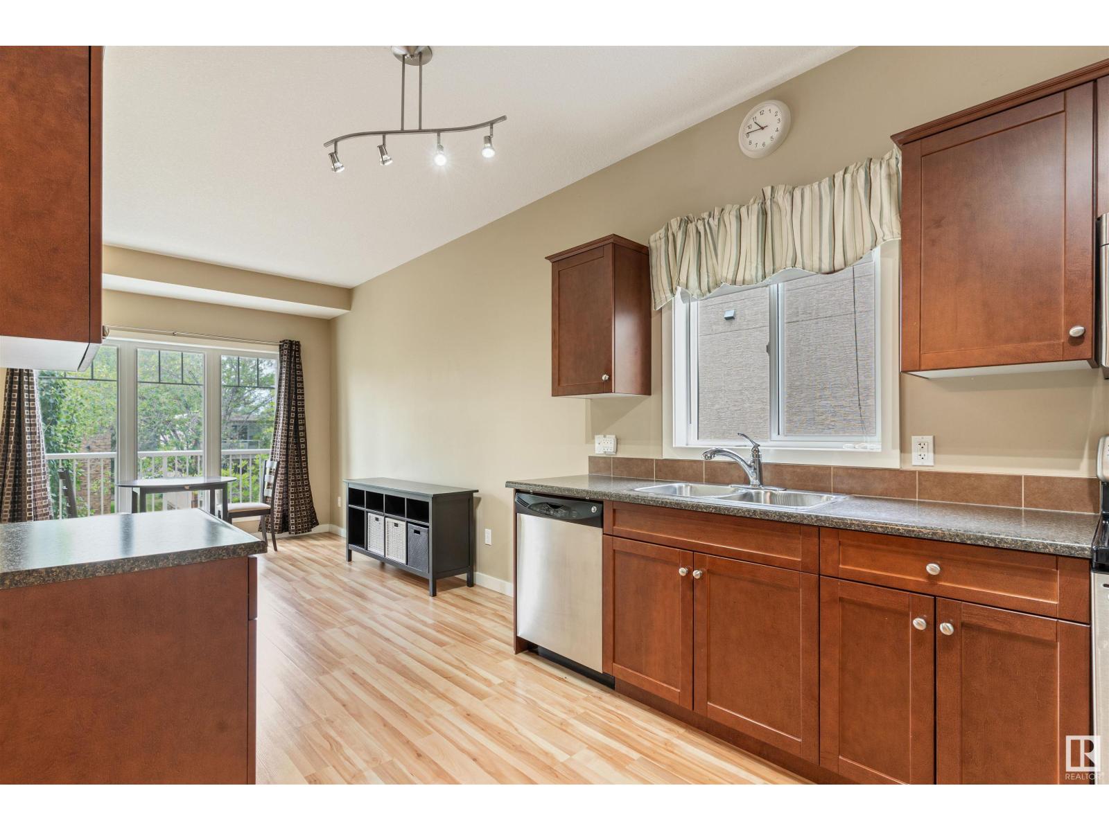 Photo 28 of 6 11913 103 St Nw Nw, Edmonton AB