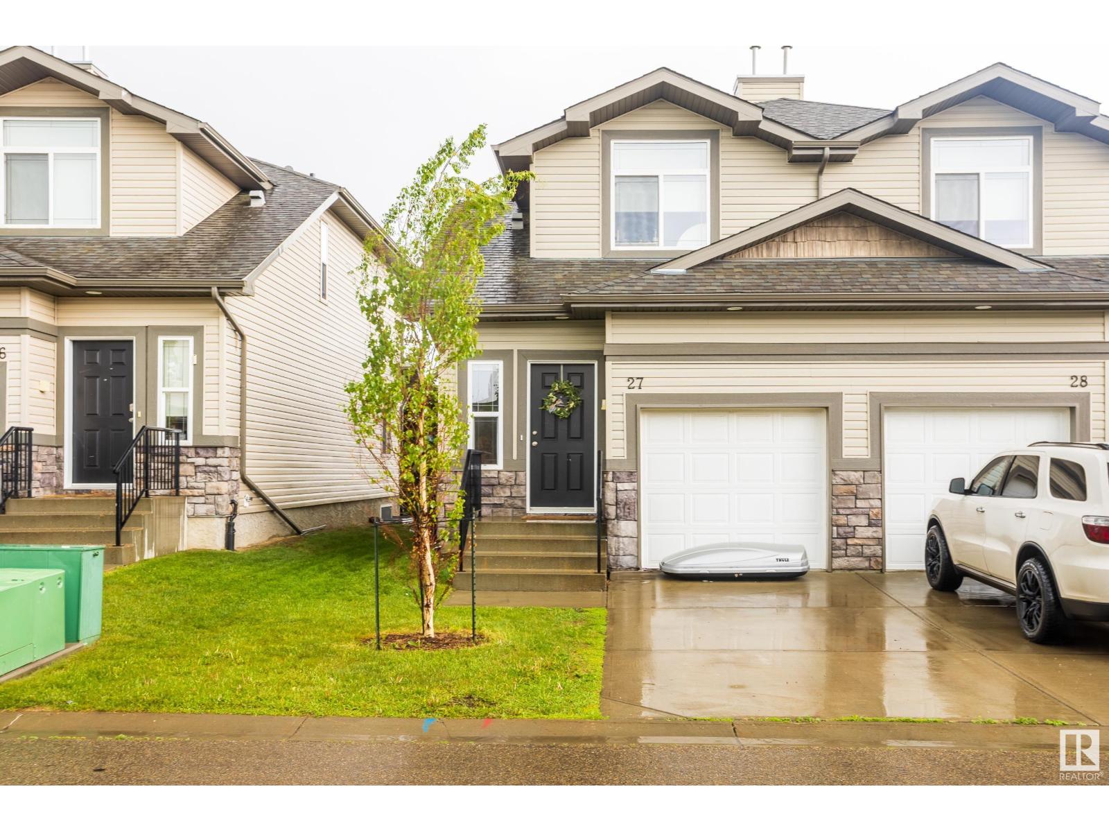 Photo 2 of 27 9511 102 Av, Morinville AB