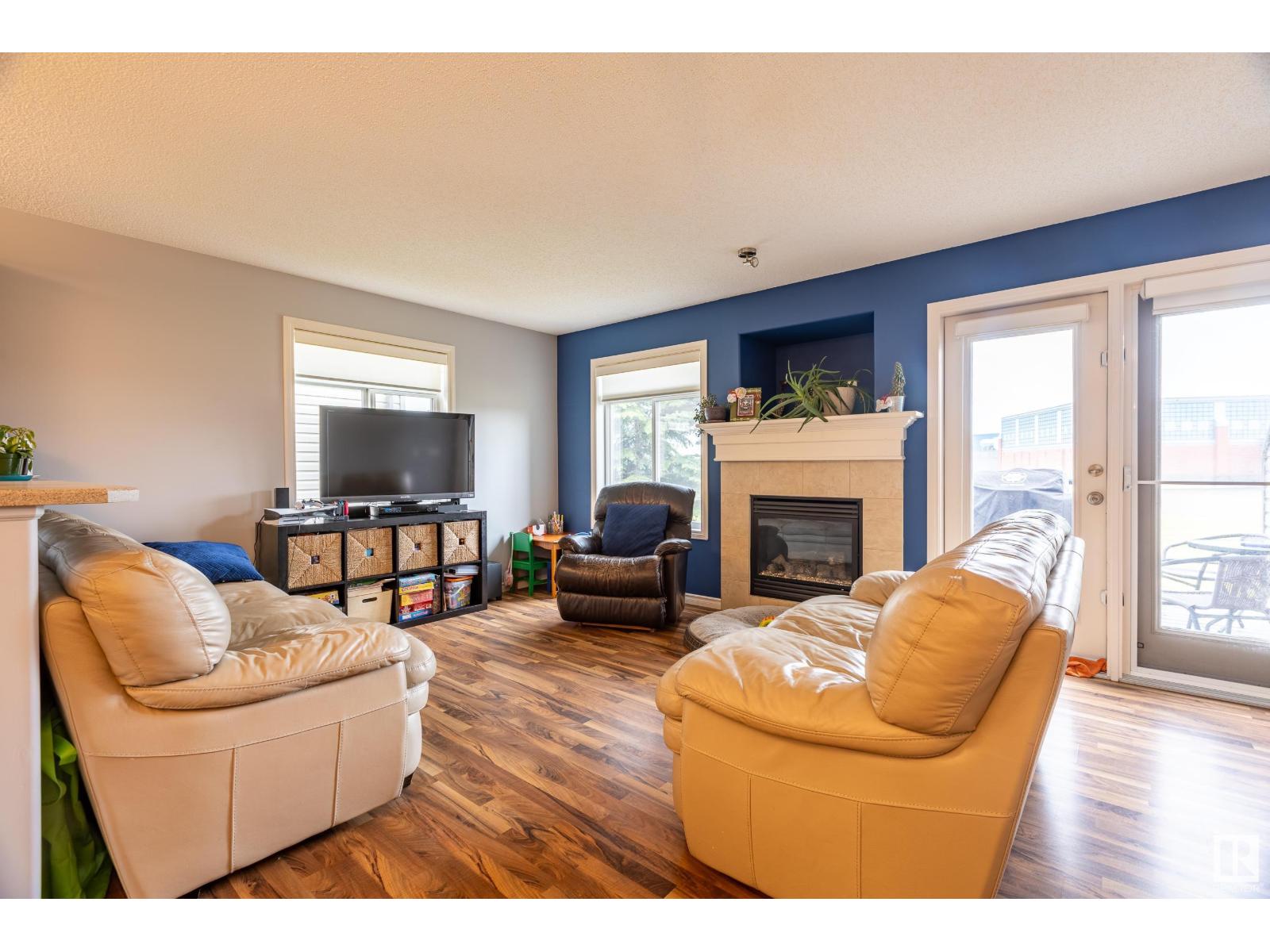 Photo 4 of 27 9511 102 Av, Morinville AB
