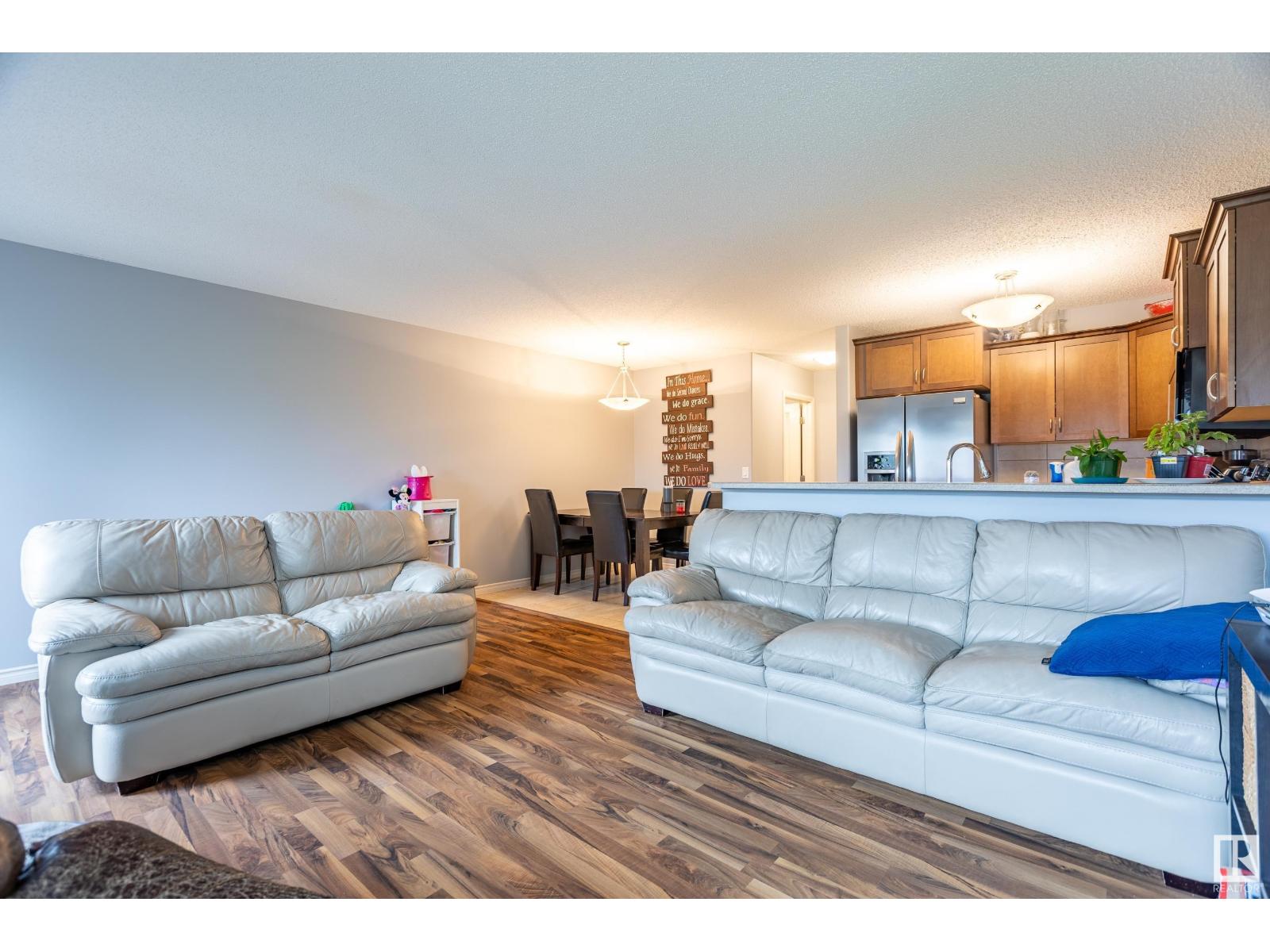 Photo 9 of 27 9511 102 Av, Morinville AB