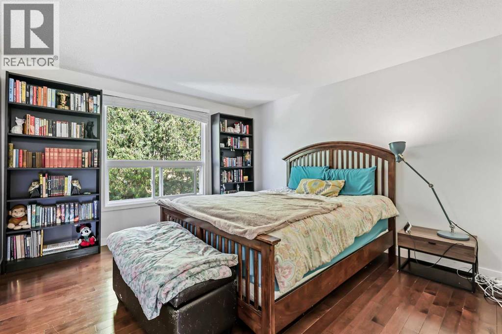 Single Family House for Sale in   Silverdale Drive NW Silver Springs Calgary 