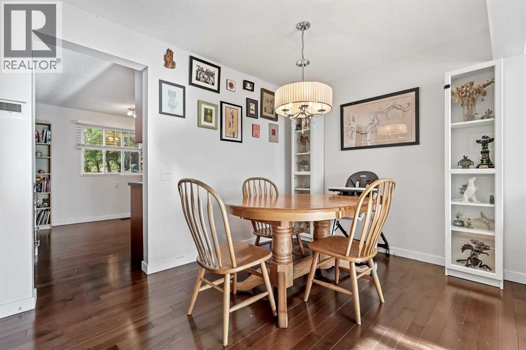 Single Family House for Sale in   Silverdale Drive NW Silver Springs Calgary 