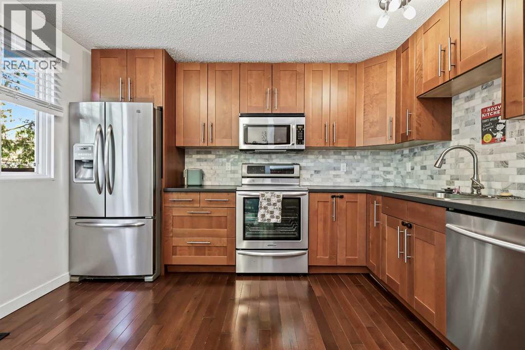 Single Family House for Sale in   Silverdale Drive NW Silver Springs Calgary 