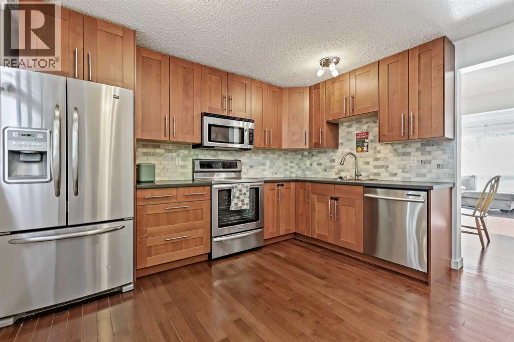 Single Family House for Sale in   Silverdale Drive NW Silver Springs Calgary 