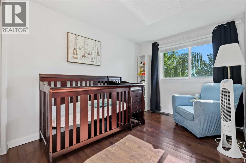 Single Family House for Sale in   Silverdale Drive NW Silver Springs Calgary 