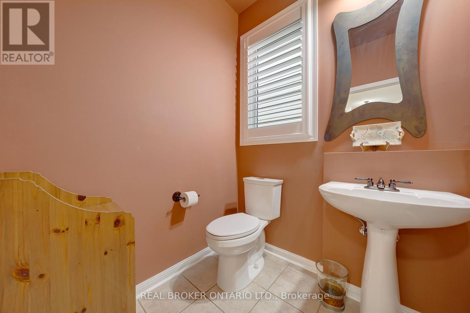 Photo 39 of 5689 Roseville Court, Burlington ON