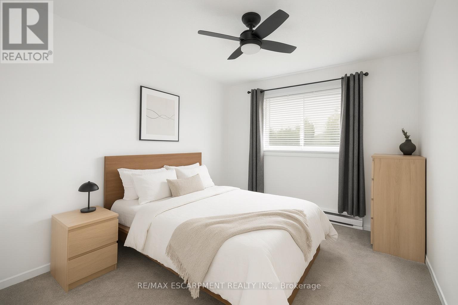 Photo 18 of 21 5017 Pinedale Avenue, Burlington ON
