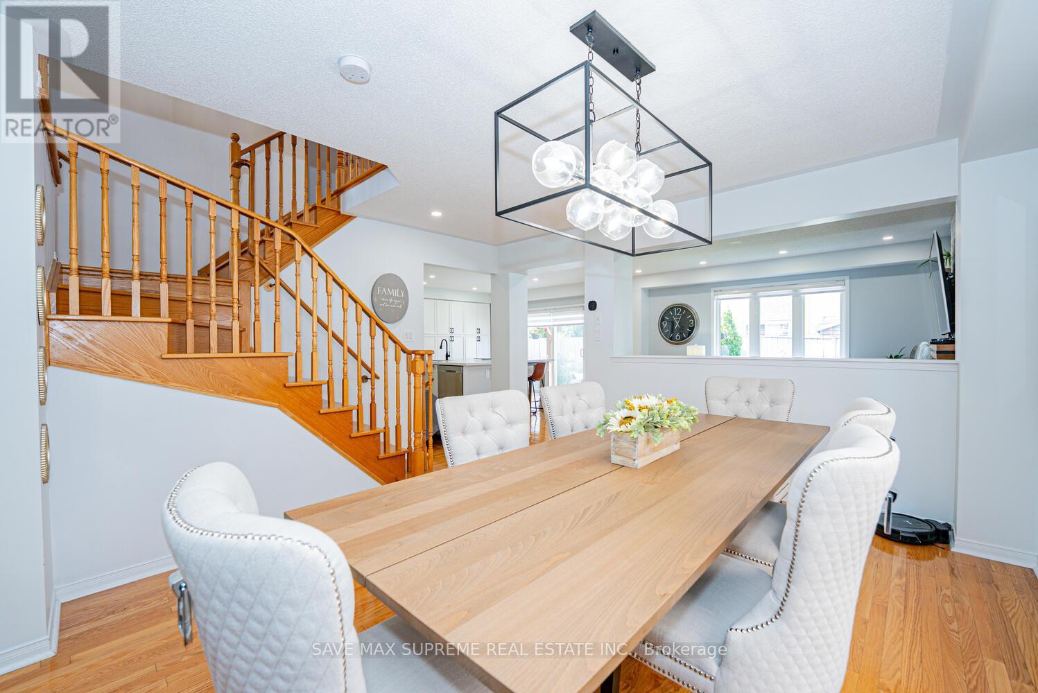 Photo 11 of 24 Silver Egret Road, Brampton ON