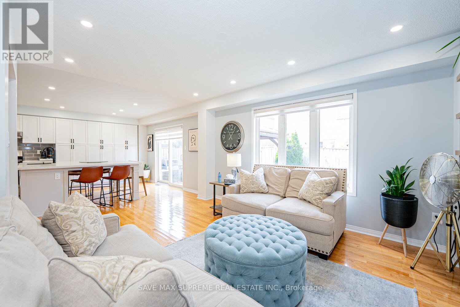 Photo 14 of 24 Silver Egret Road, Brampton ON