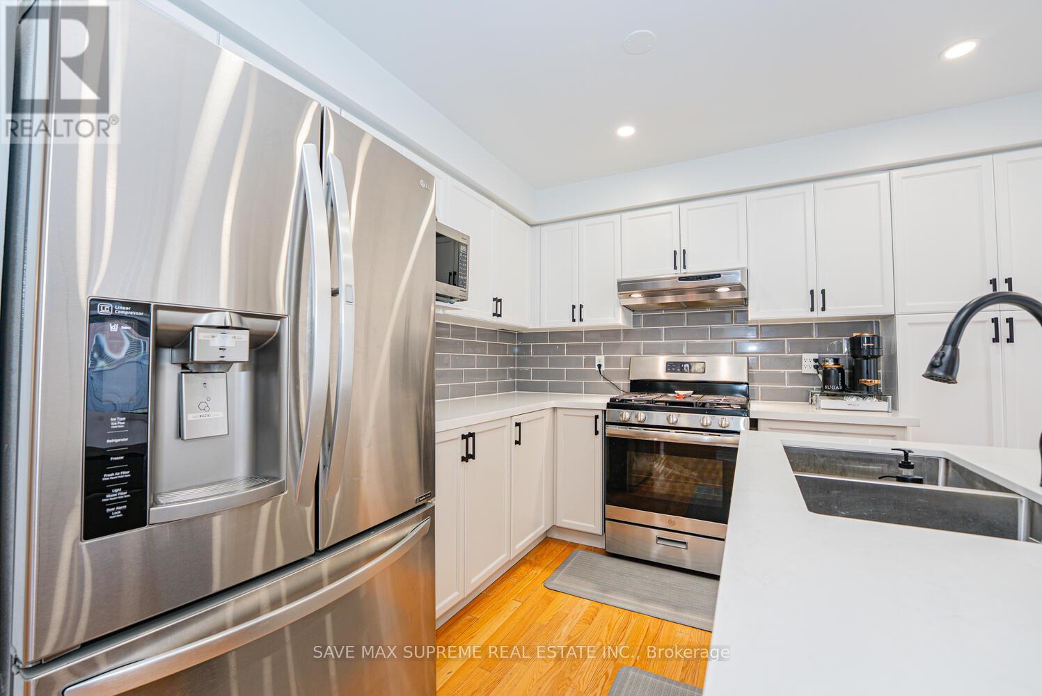 Photo 22 of 24 Silver Egret Road, Brampton ON
