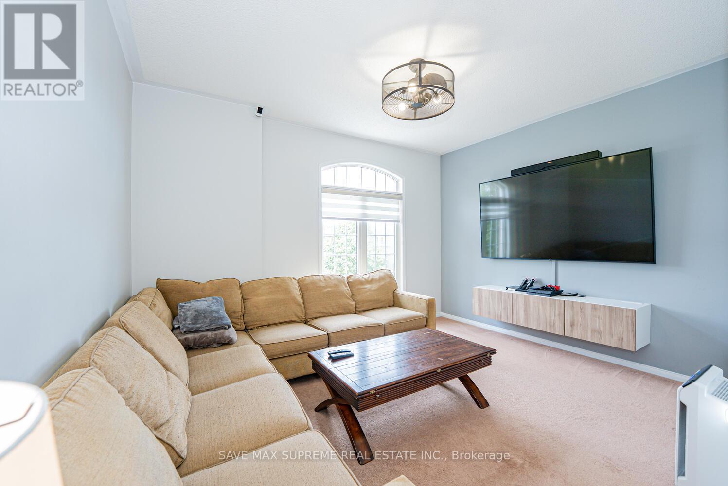 Photo 26 of 24 Silver Egret Road, Brampton ON