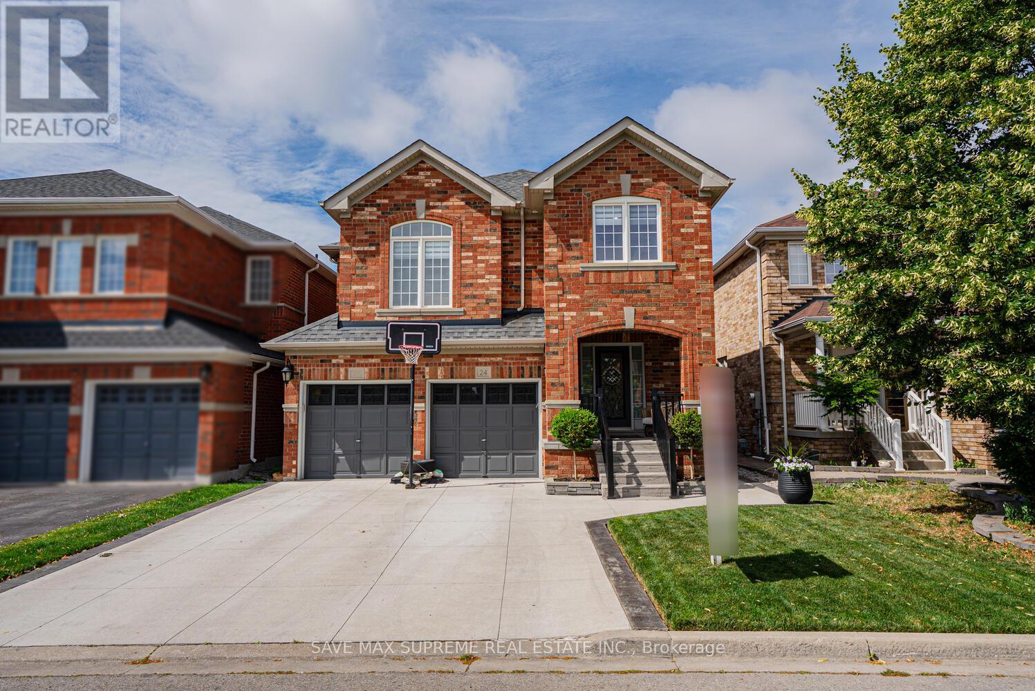 Photo 4 of 24 Silver Egret Road, Brampton ON