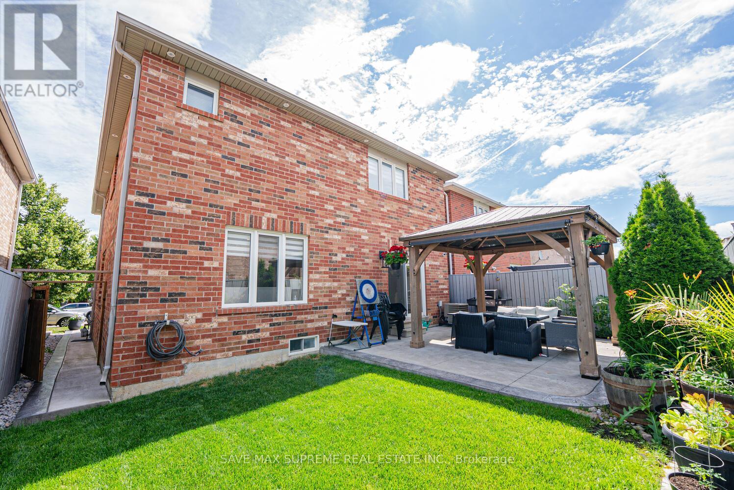 Photo 48 of 24 Silver Egret Road, Brampton ON