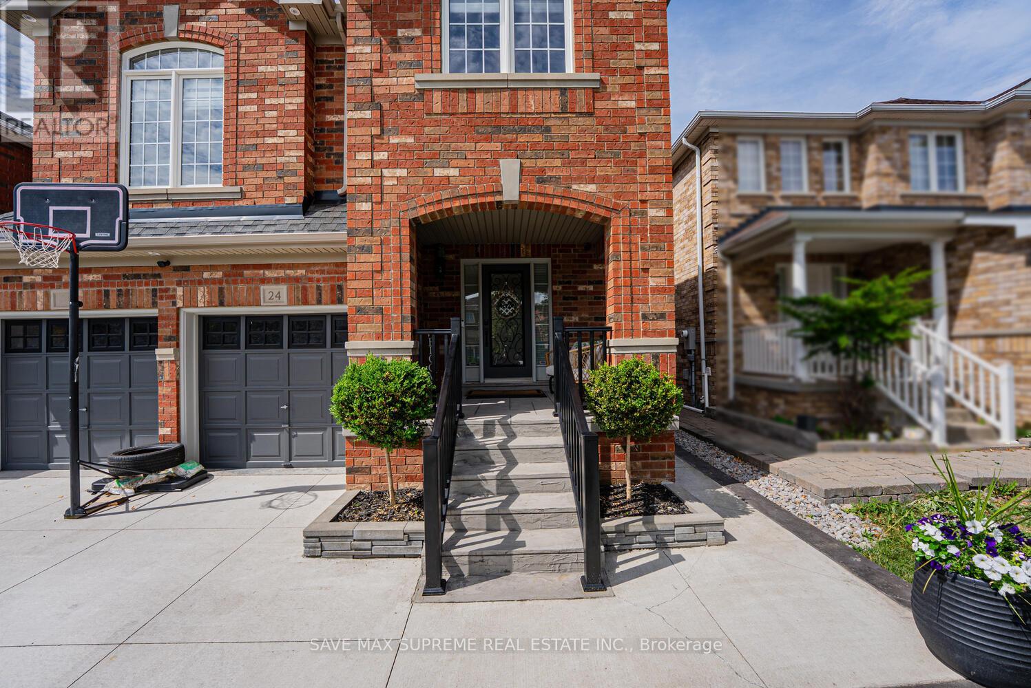 Photo 6 of 24 Silver Egret Road, Brampton ON
