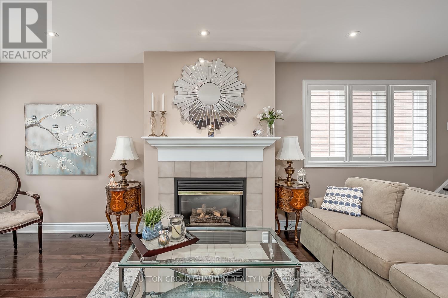 Photo 25 of 35 A 1064 Queen Street W, Mississauga ON