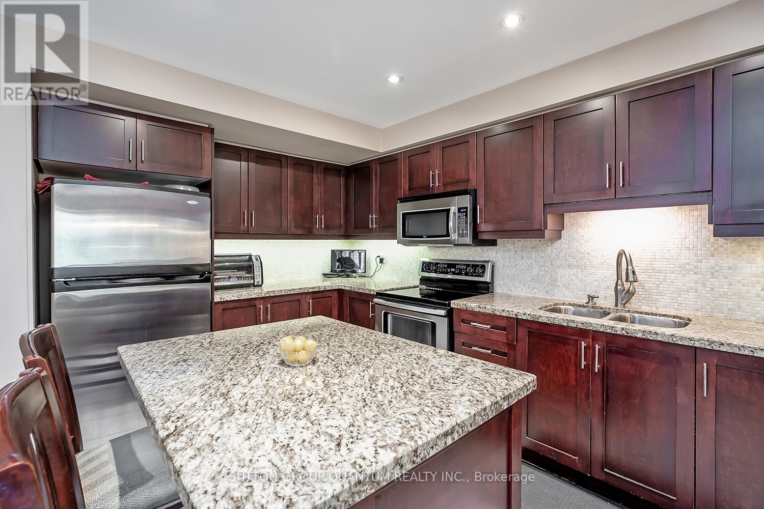 Photo 33 of 35 A 1064 Queen Street W, Mississauga ON