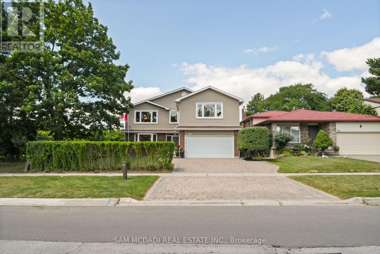 Photo 8 of 138 Elgin Drive, Brampton ON