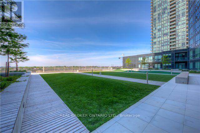 Photo 4 of 1604 4011 Brickstone Mews, Mississauga ON