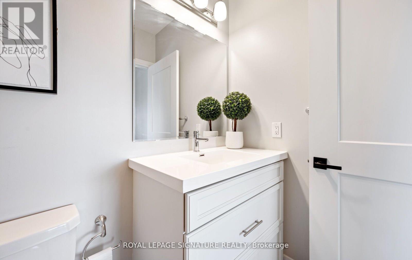 Photo 7 of 629 102 Grovewood Common, Oakville ON