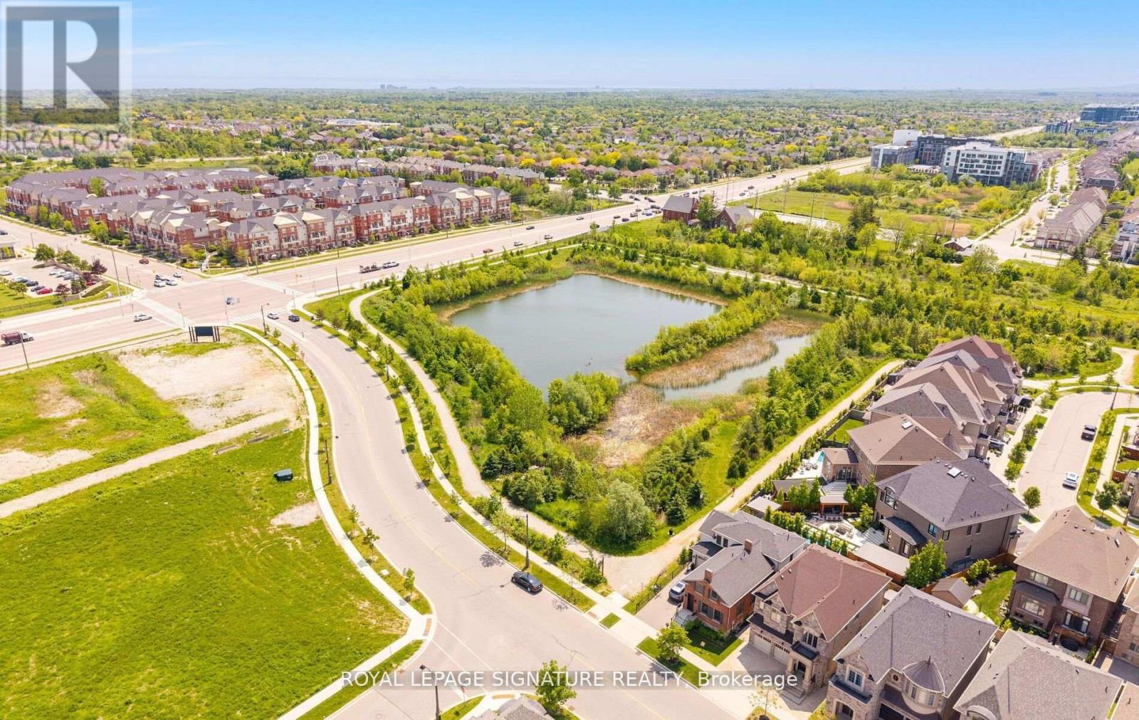 Photo 17 of 629 102 Grovewood Common, Oakville ON