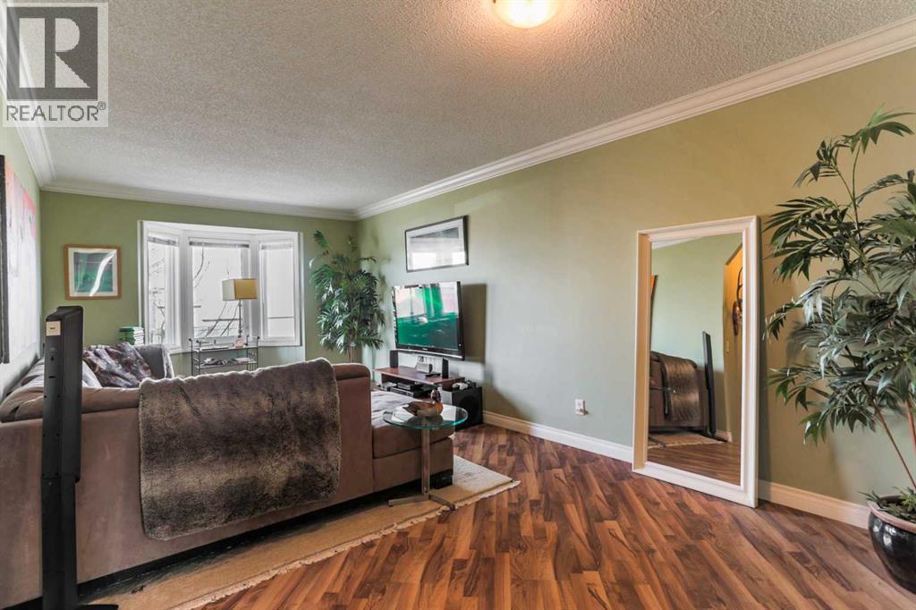 143 Cedarwood Lane SW, Calgary, Alberta
