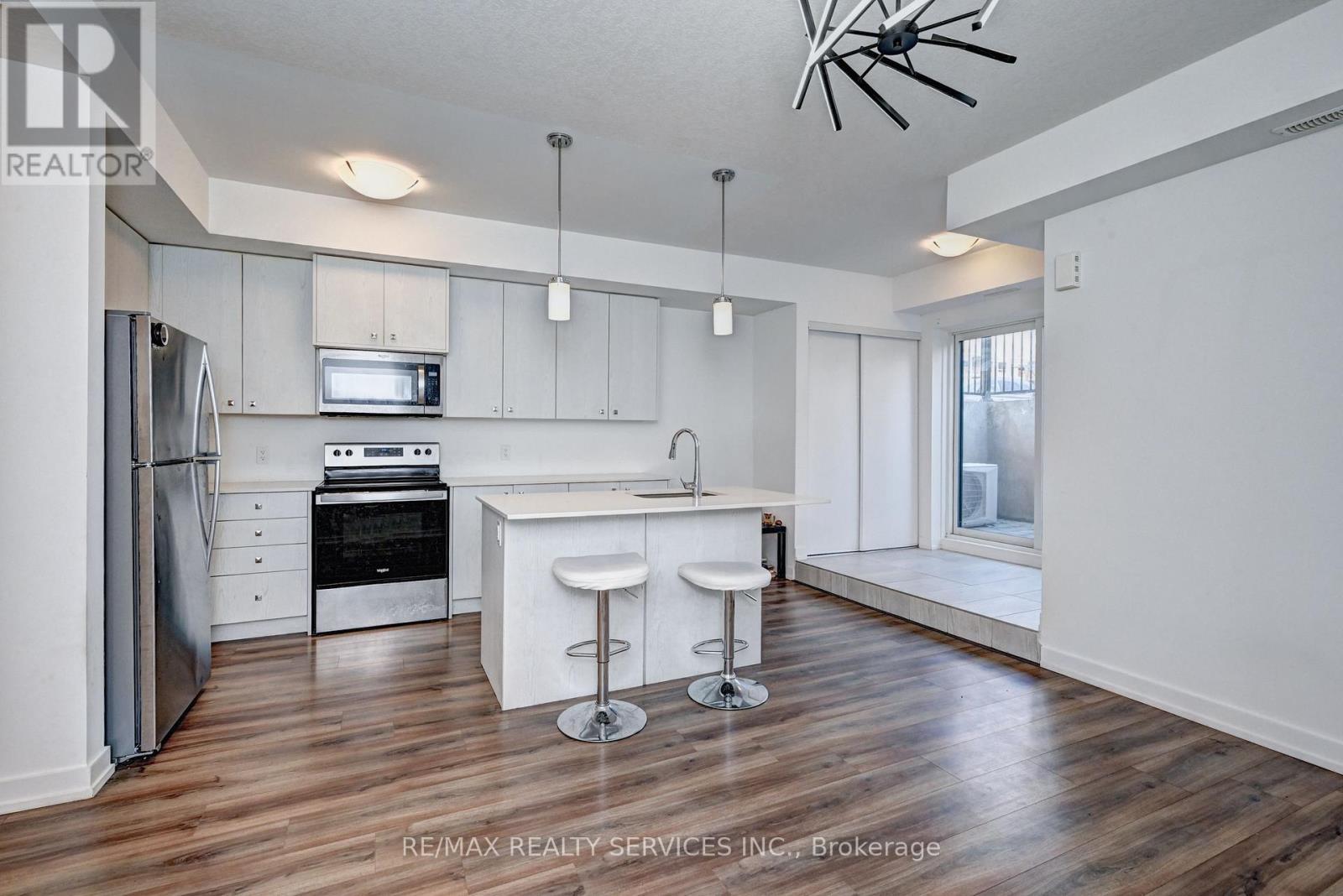 Photo 21 of B 9 10 Palace Street, Kitchener ON