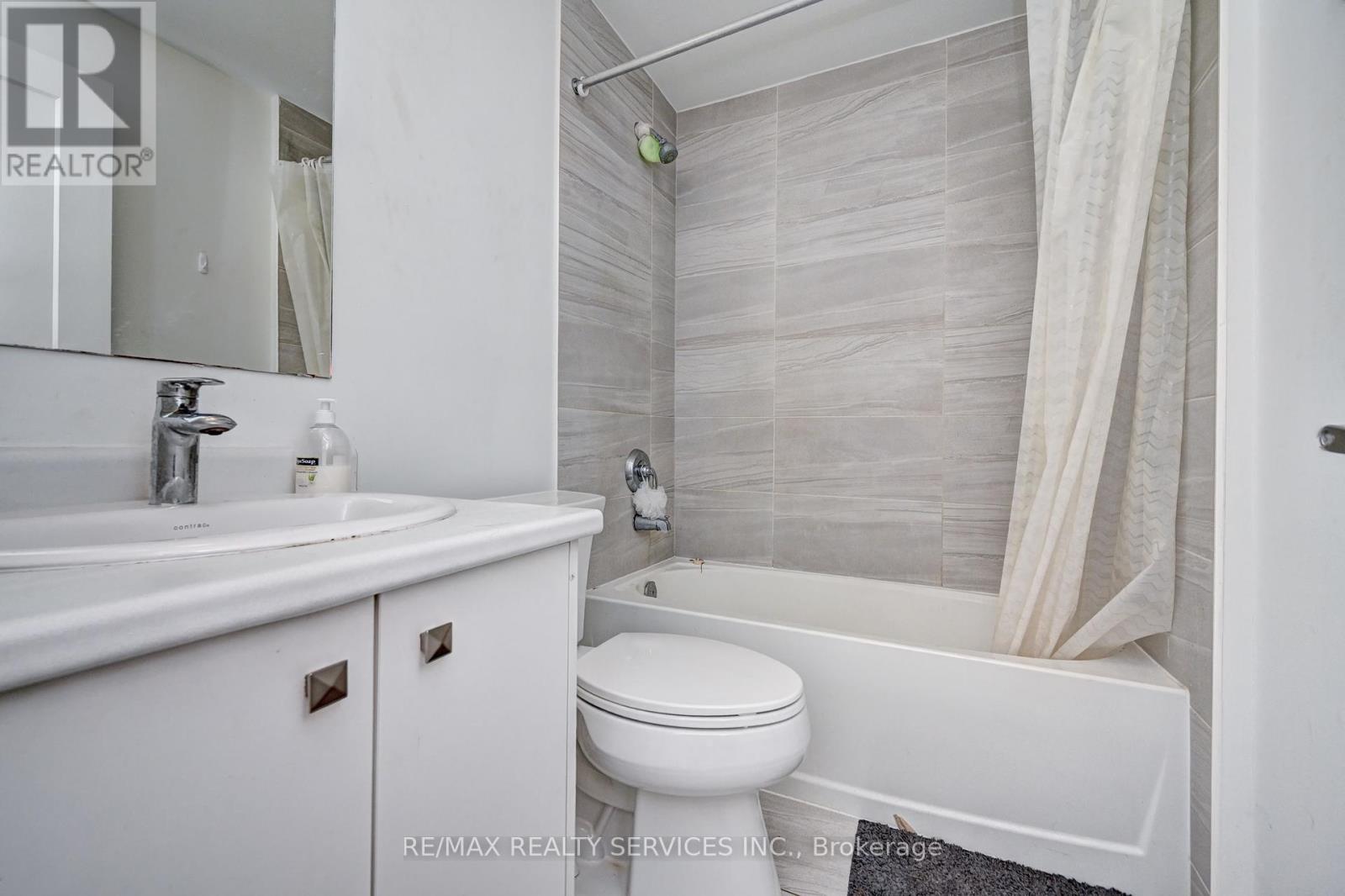 Photo 46 of B 9 10 Palace Street, Kitchener ON