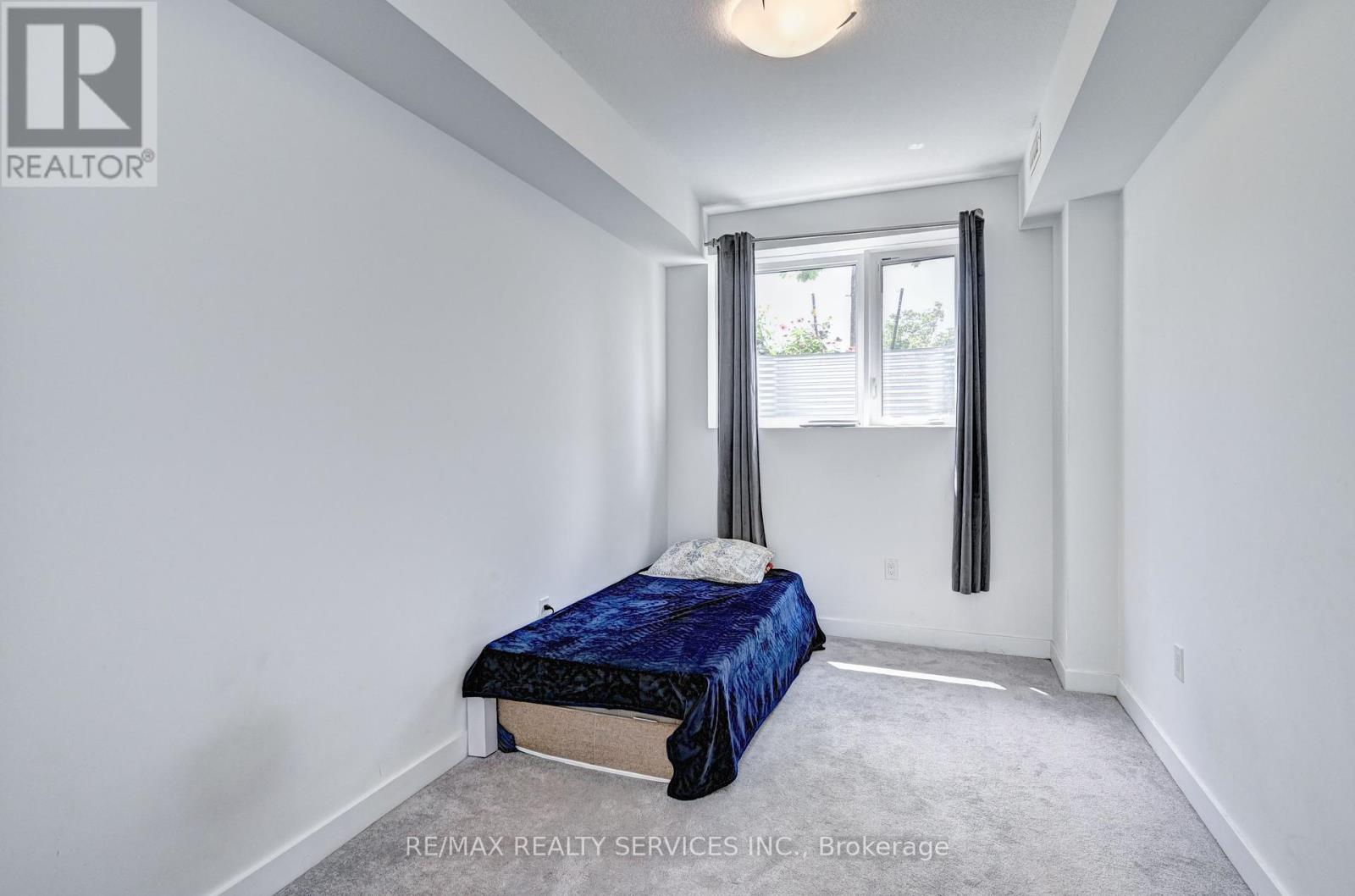 Photo 35 of B 9 10 Palace Street, Kitchener ON
