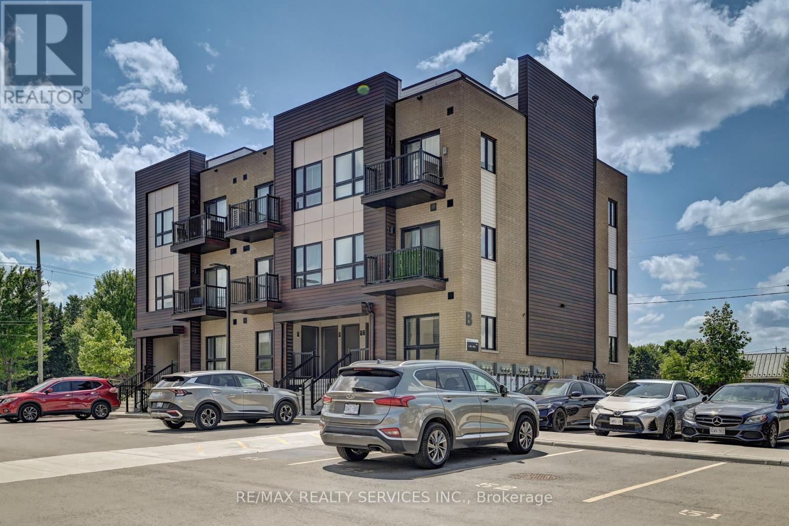 Photo 25 of B 9 10 Palace Street, Kitchener ON