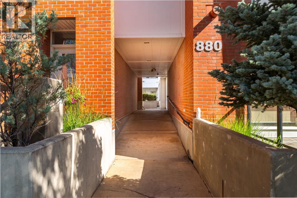 Single Family House for Sale in   Centre Avenue NE Bridgeland/Riverside Calgary 