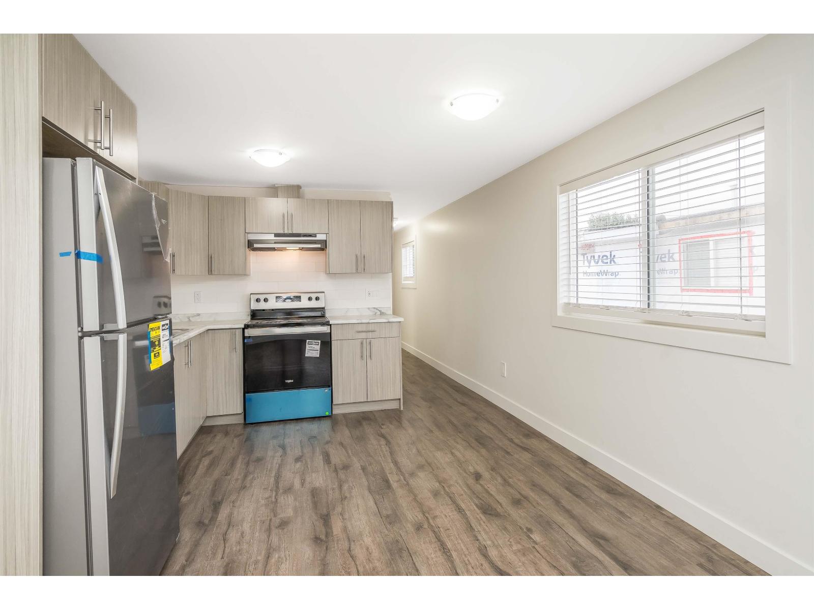 21 26892 FRASER HIGHWAY, Langley