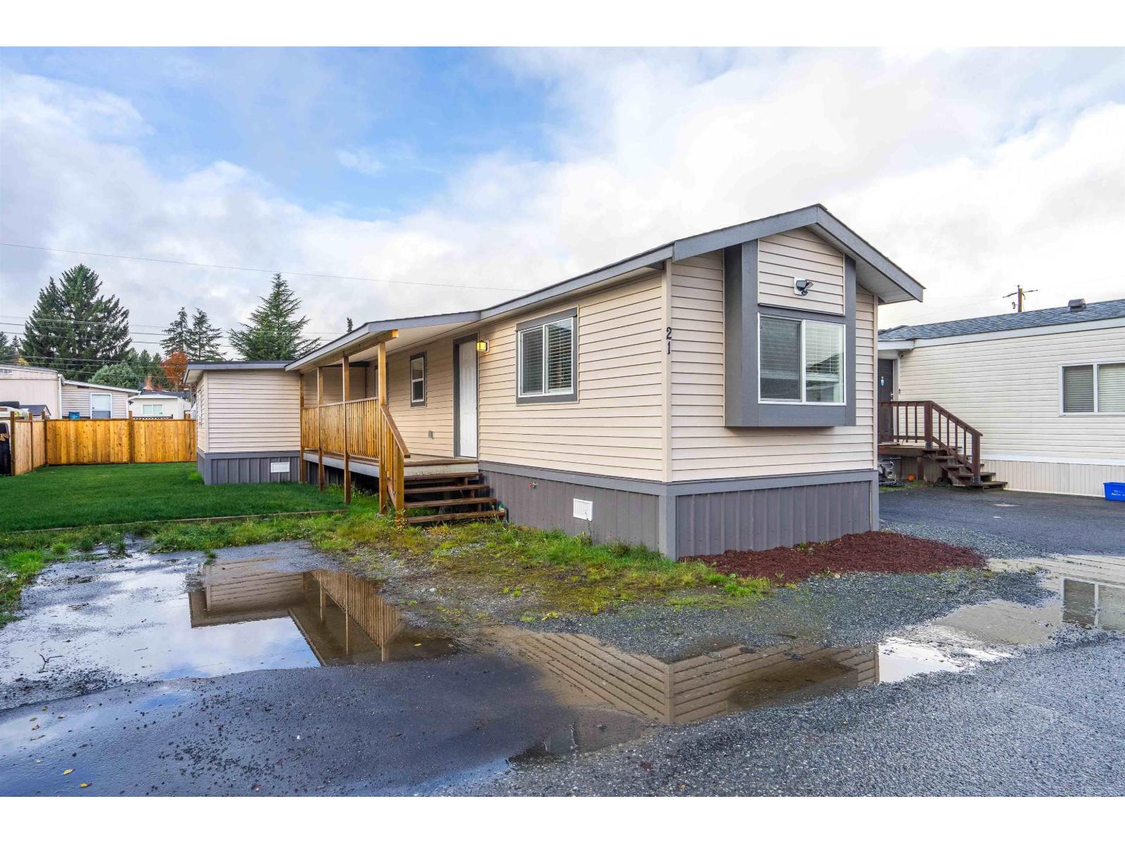 21 26892 FRASER HIGHWAY, Langley