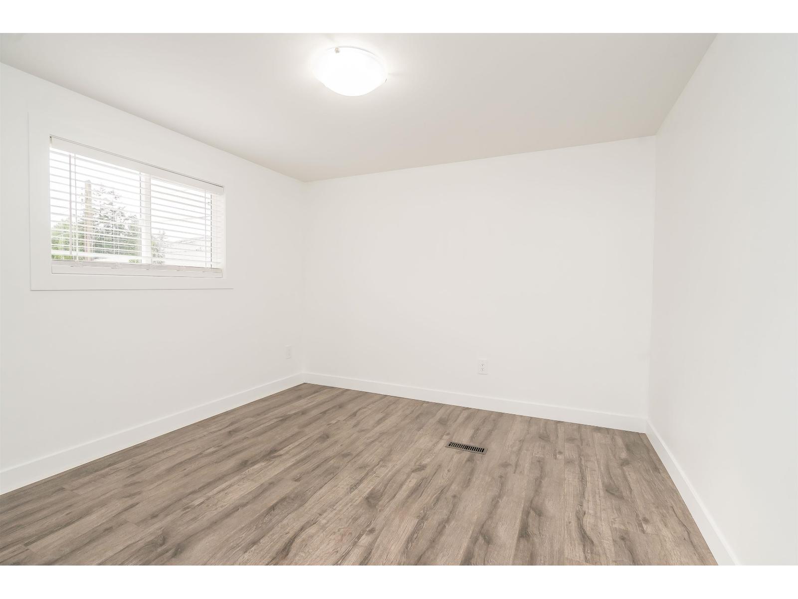21 26892 FRASER HIGHWAY, Langley