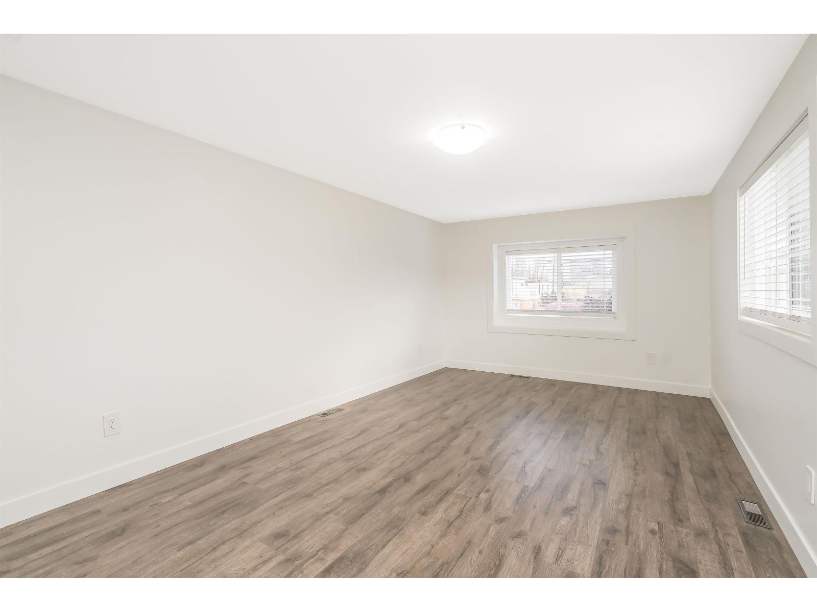 21 26892 FRASER HIGHWAY, Langley
