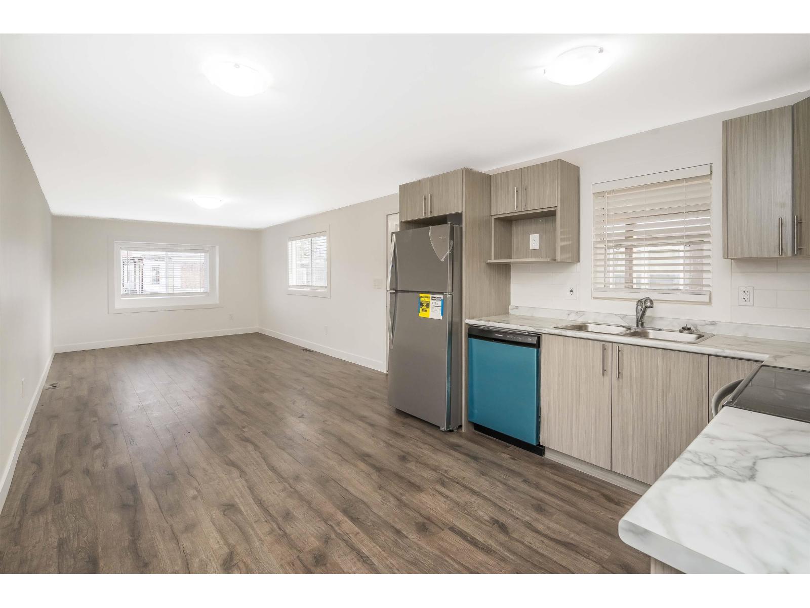 21 26892 FRASER HIGHWAY, Langley