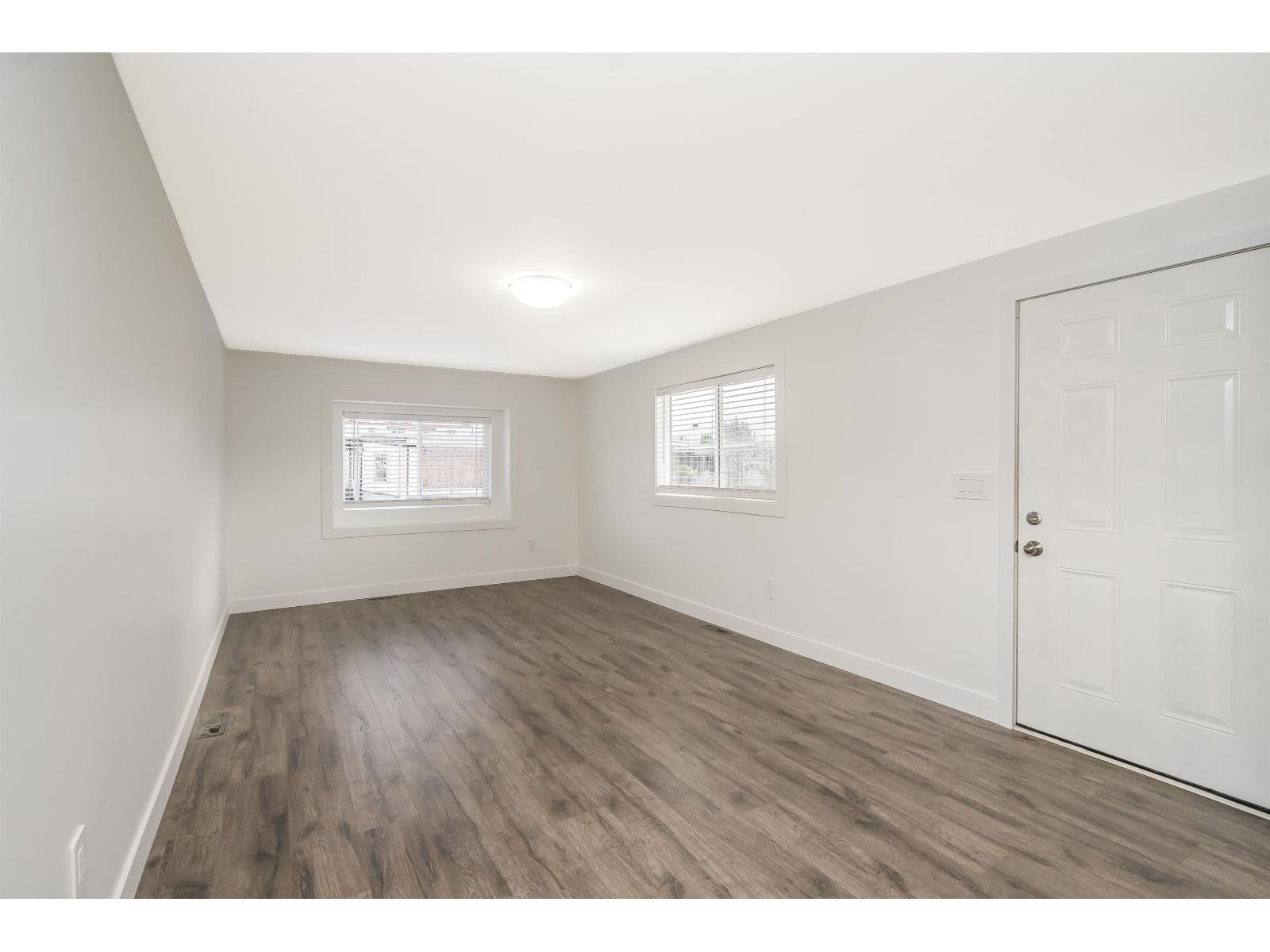 21 26892 FRASER HIGHWAY, Langley
