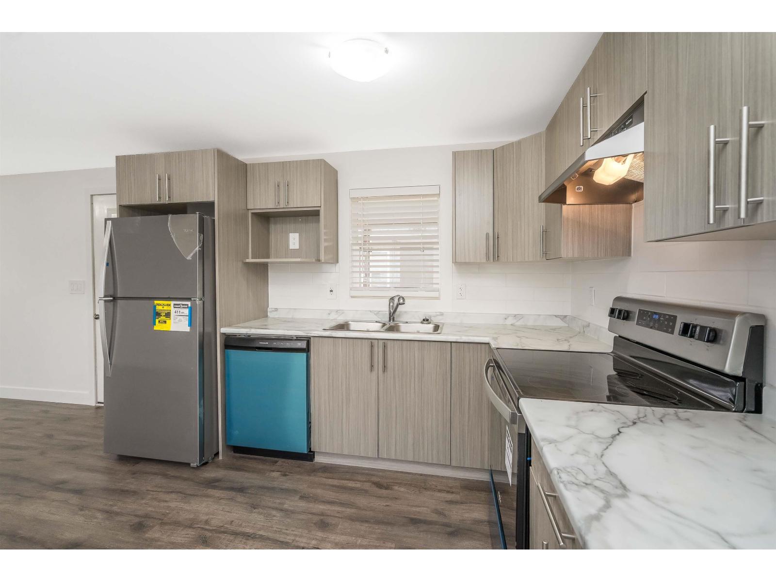 21 26892 FRASER HIGHWAY, Langley