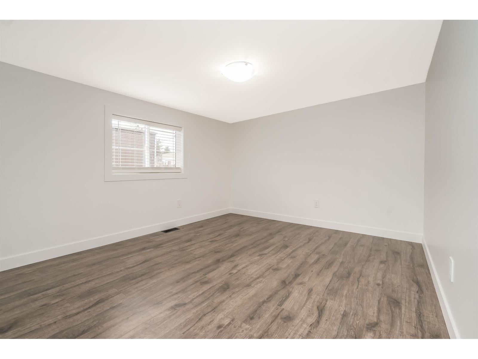 21 26892 FRASER HIGHWAY, Langley