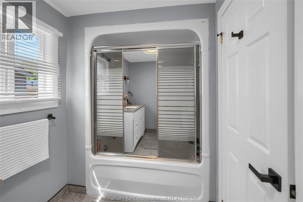 Photo 7 of 217 Selkirk Street, Chatham ON
