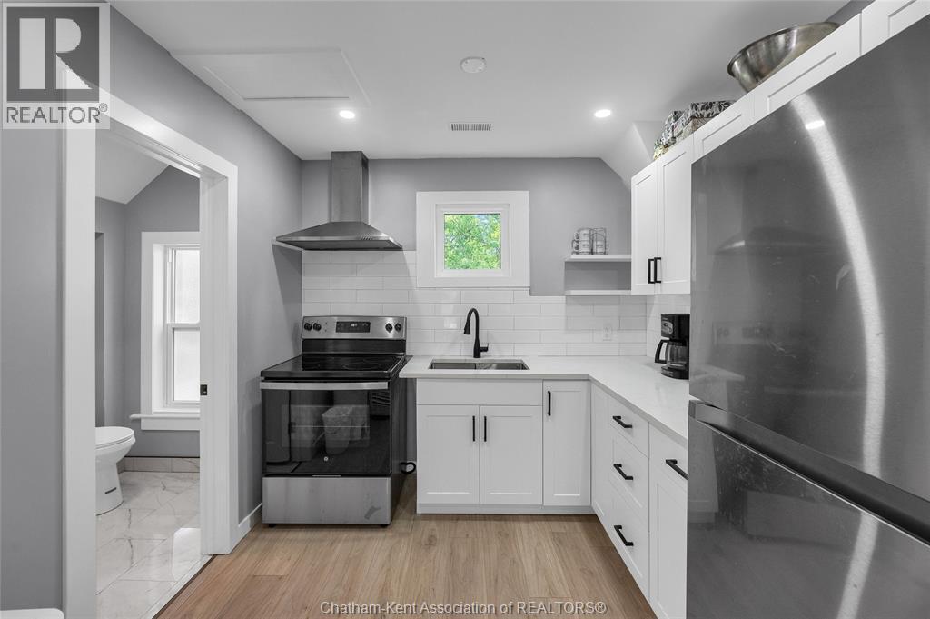 Photo 12 of 217 Selkirk Street, Chatham ON