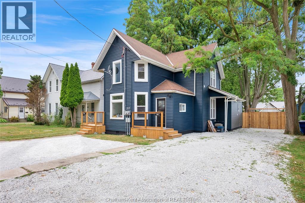 Photo 36 of 217 Selkirk Street, Chatham ON
