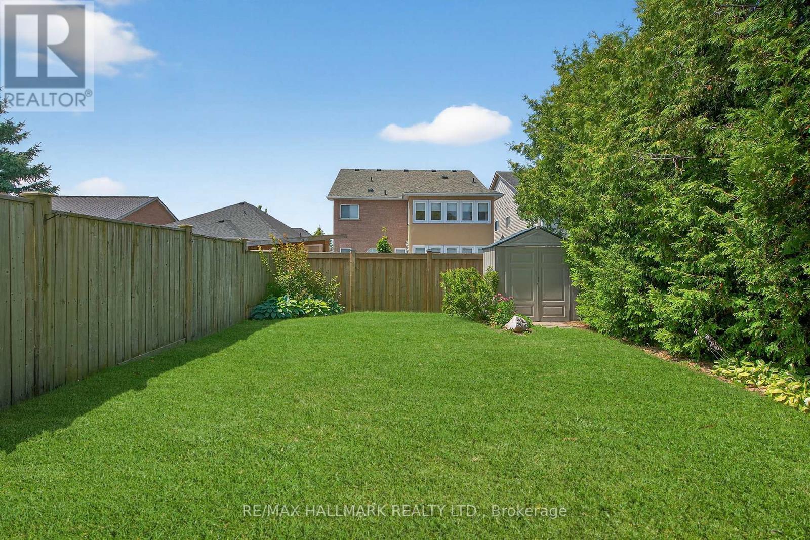 Photo 36 of 83 Tunney Place, Whitby ON